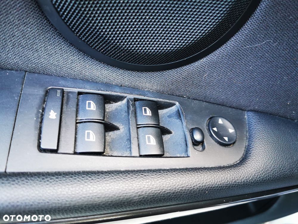 BMW Seria 3 320i - 23