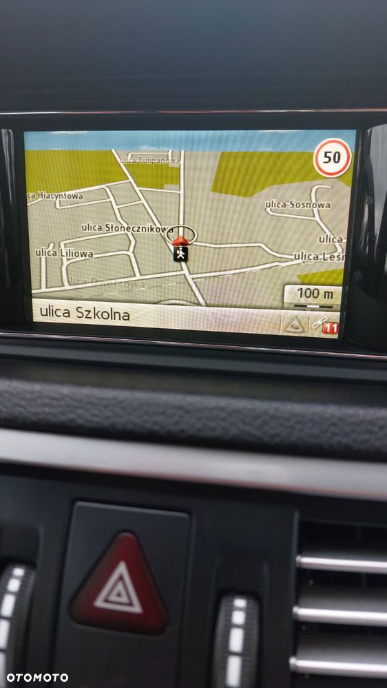 Mercedes-Benz Klasa E 200 CGI BlueEFFICIENCY 7G-TRONIC Avantgarde - 22