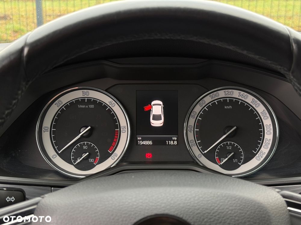 Skoda Superb 2.0 TDI SCR Ambition - 12