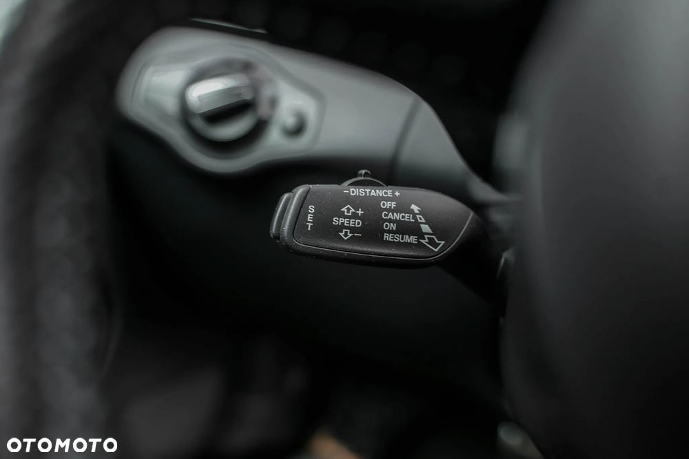 Audi A4 Avant 2.0 TDI Quattro Design S tronic - 24