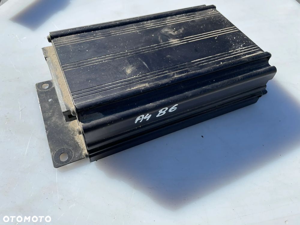 WZMACNIACZ GŁOŚNIKÓW BOSE AUDI A4 B6 8E5035223A - 1
