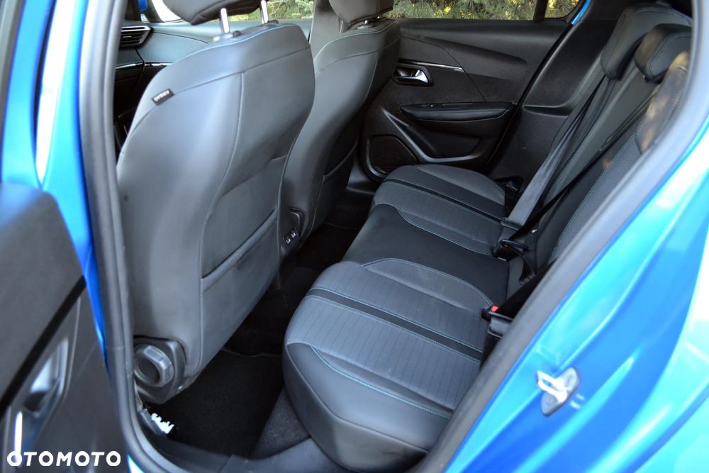 Peugeot 208 - 26