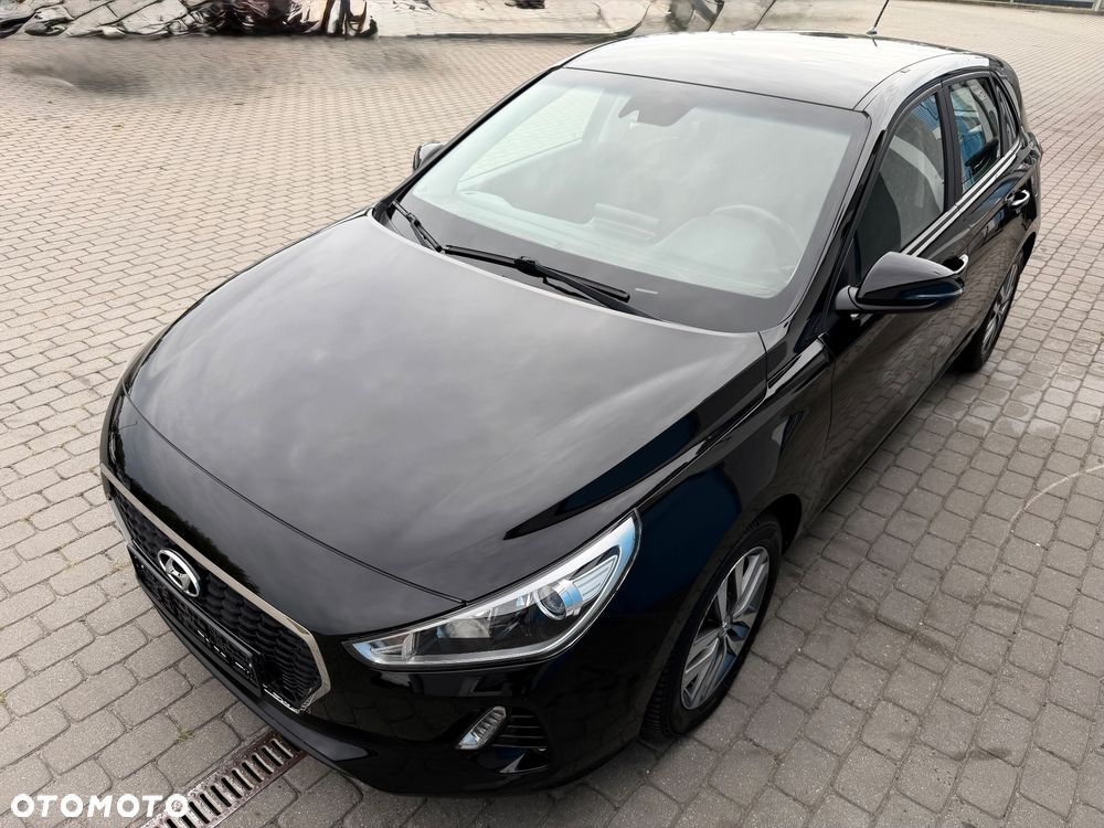 Hyundai i30 blue 1.6 CRDi Style - 13
