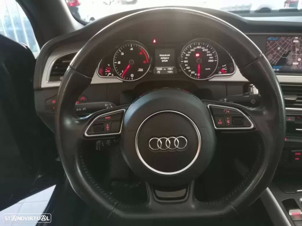 Audi A5 Cabrio 2.0 TDi S-line — fotografia 18