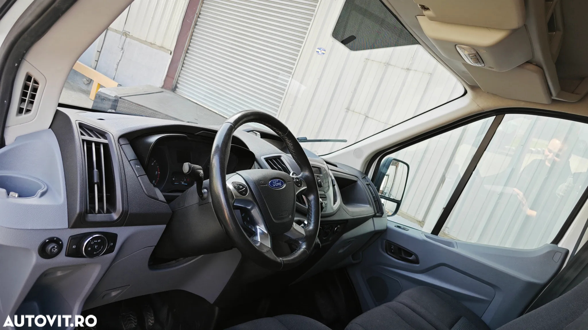 Ford Transit - 12