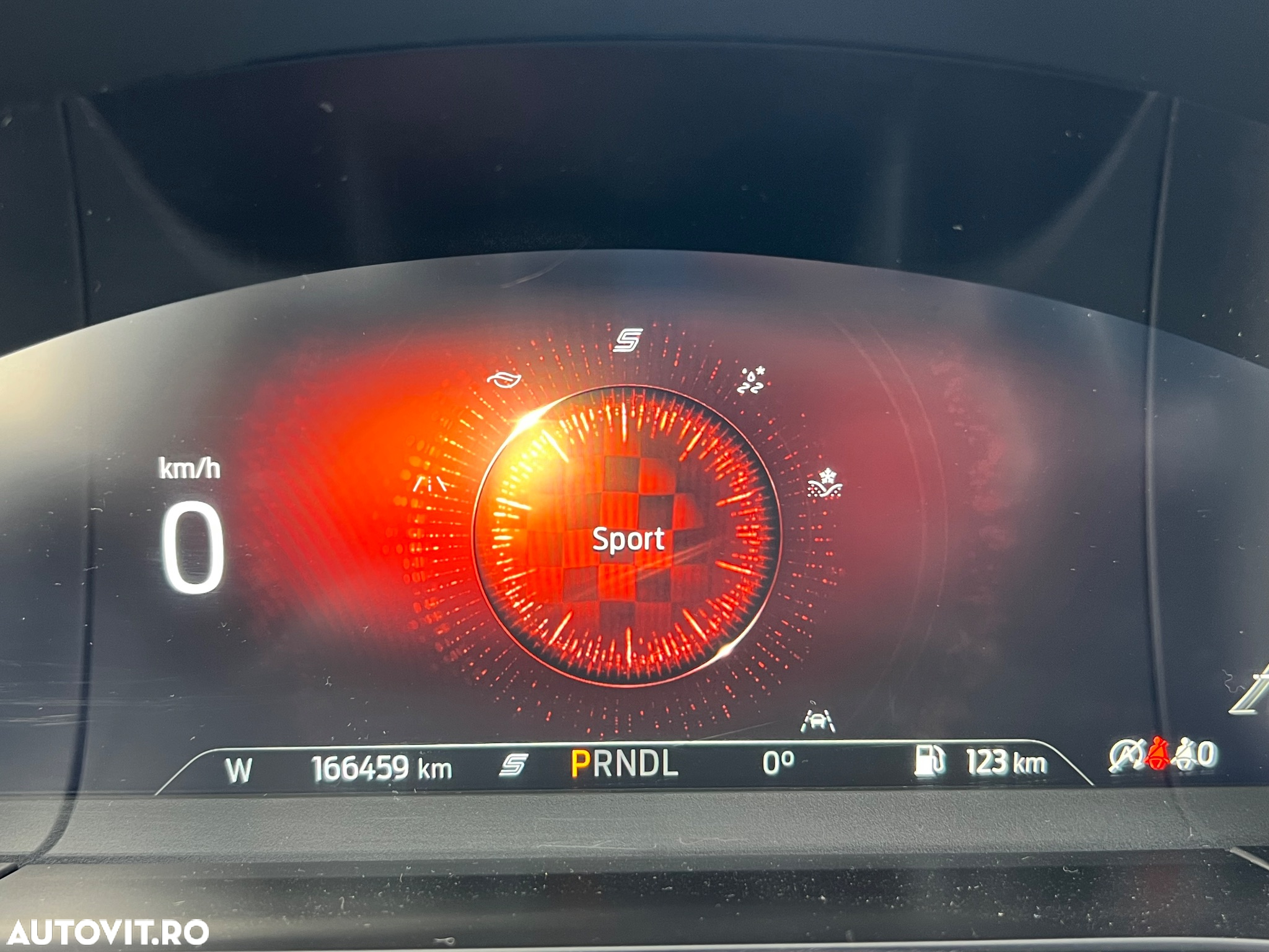 Ford Kuga 1.5 EcoBlue A8 FWD Titanium - 19
