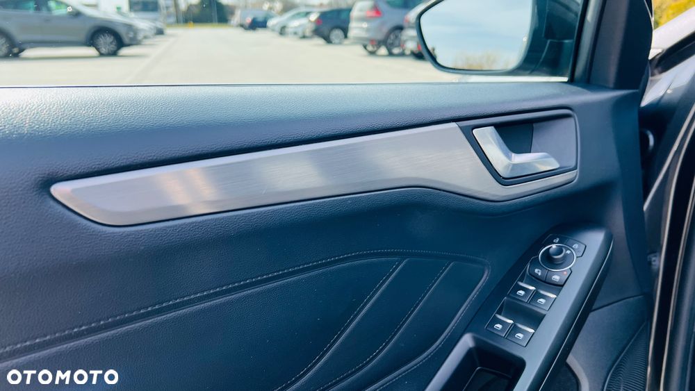 Ford Focus 1.0 EcoBoost Trend Edition - 14