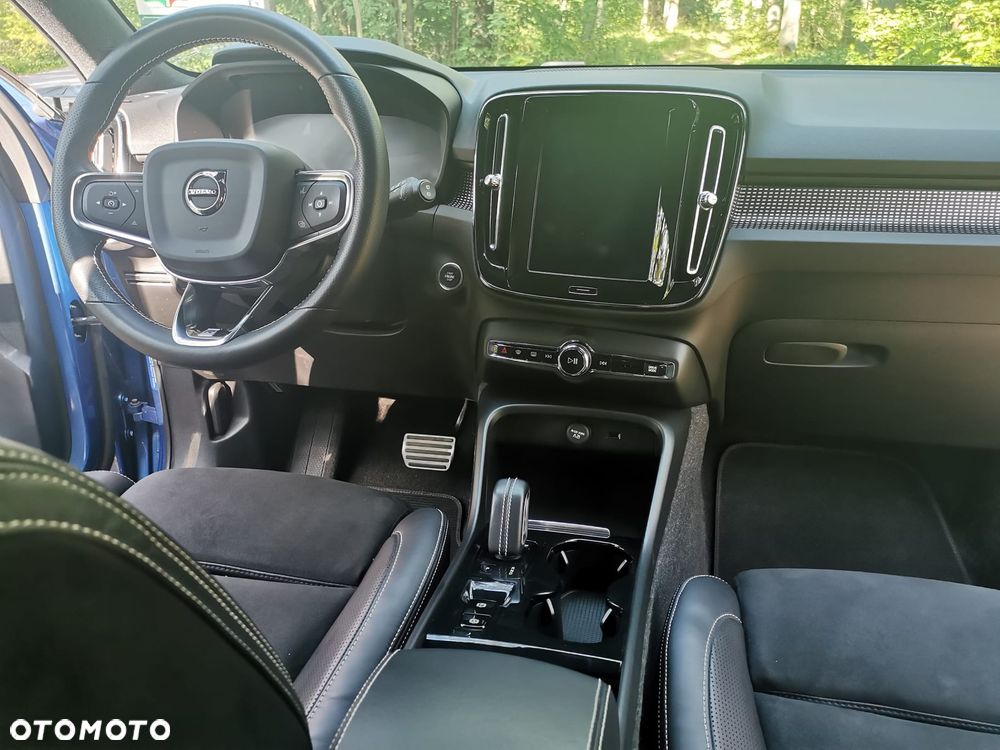 Volvo XC 40 D4 AWD R-Design - 8