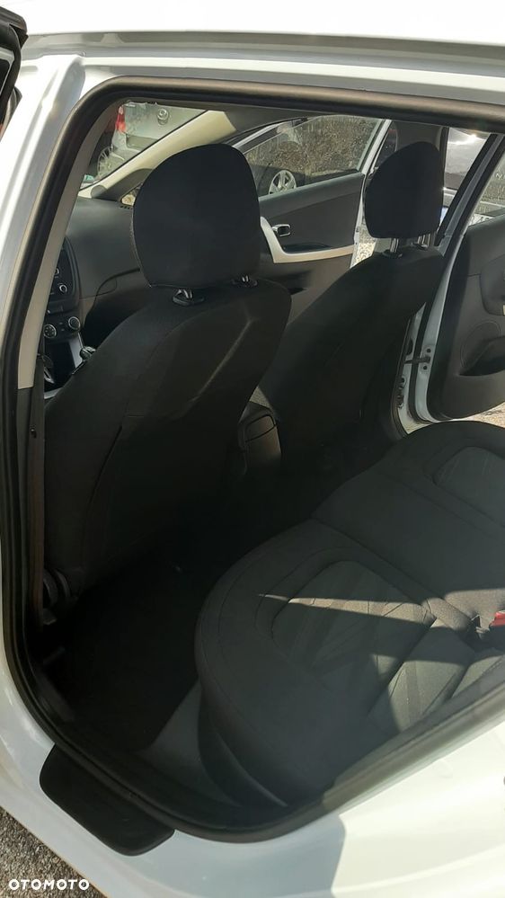 Kia Ceed 1.6 GDI SW Edition 7 - 16