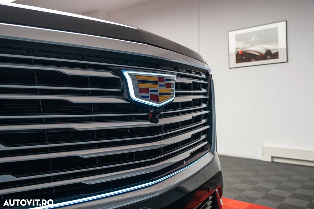 Cadillac Escalade - 7