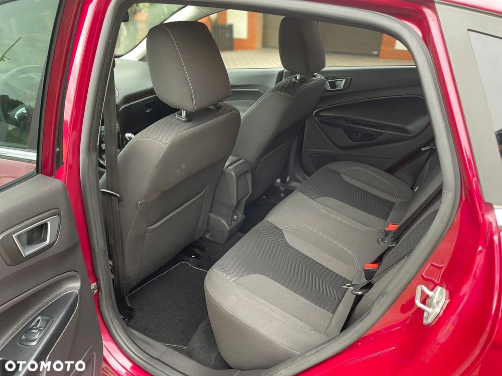 Ford Fiesta - 12