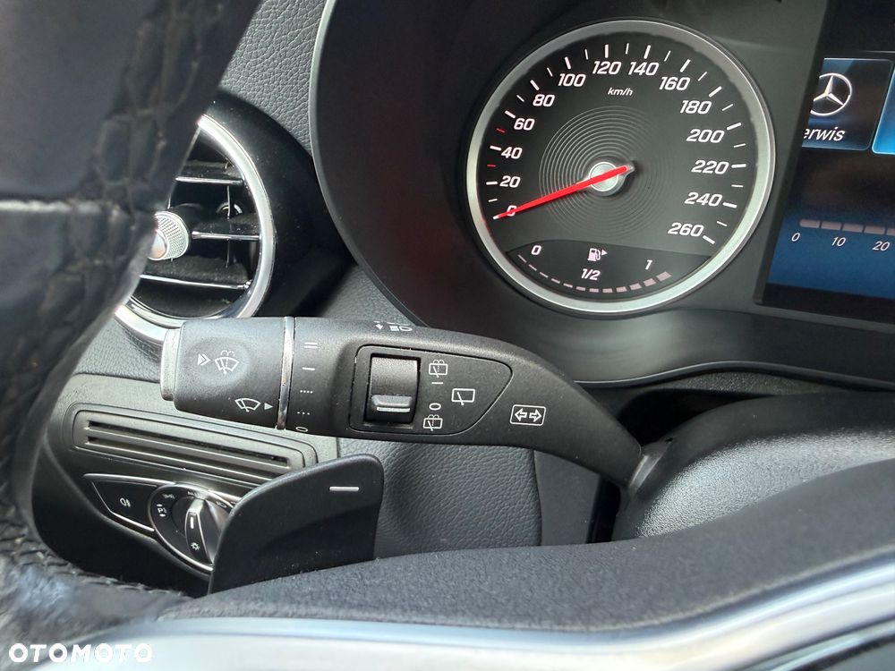 Mercedes-Benz GLC 300 de 4Matic 9G-TRONIC - 28