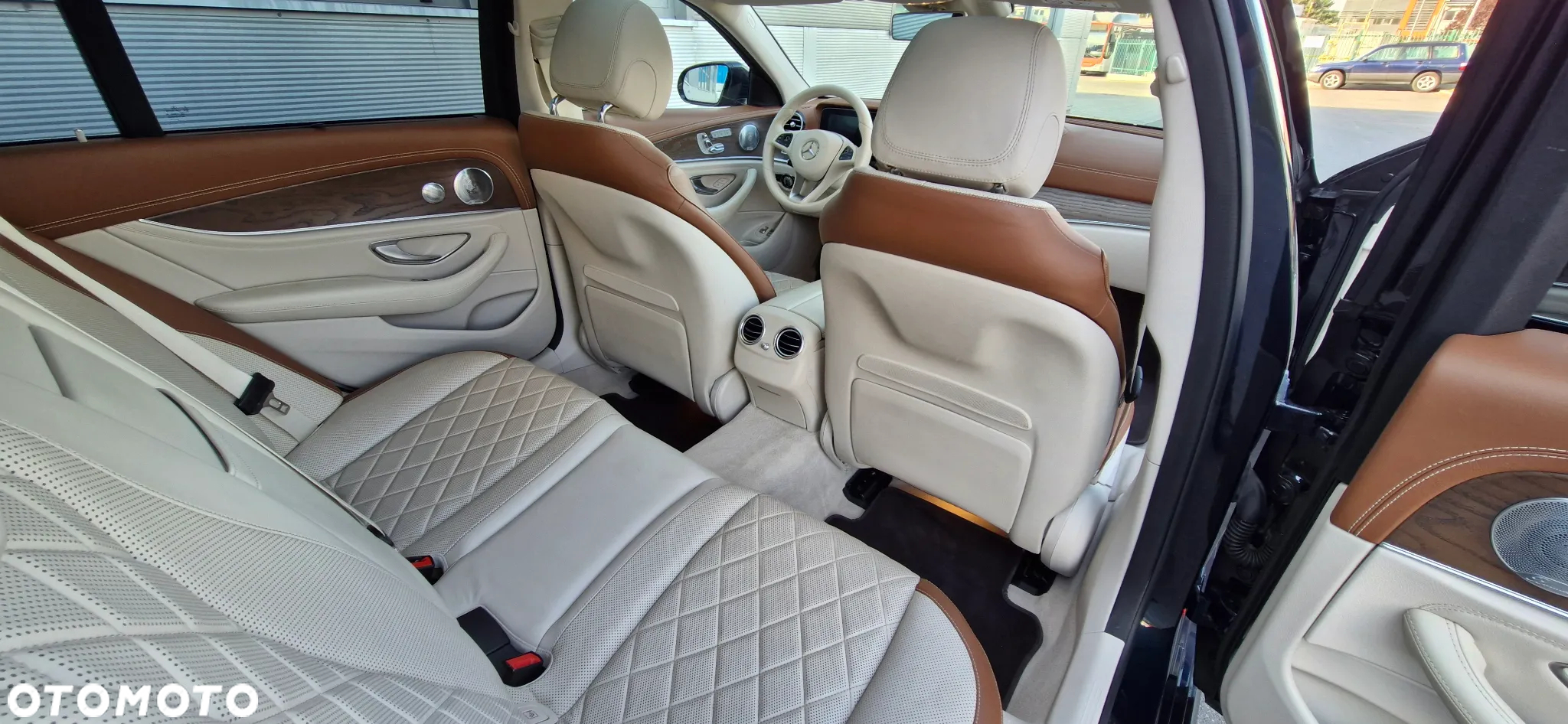 Mercedes-Benz Klasa E 350 BlueTEC 4-Matic Avantgarde - 23