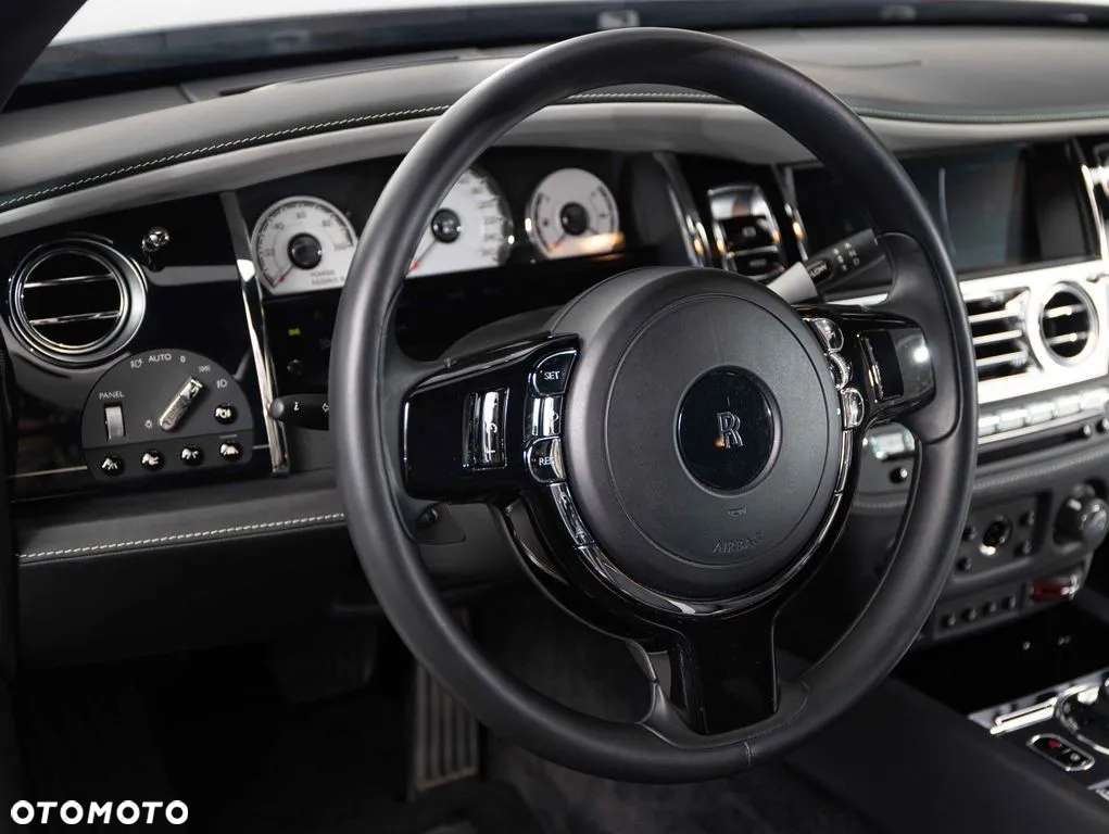 Rolls-Royce Wraith Black Badge - 12