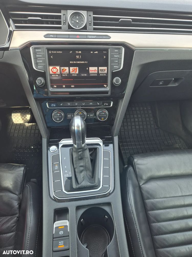 Volkswagen Passat 2.0 TDI DSG (BlueMotion Technology) Highline - 9