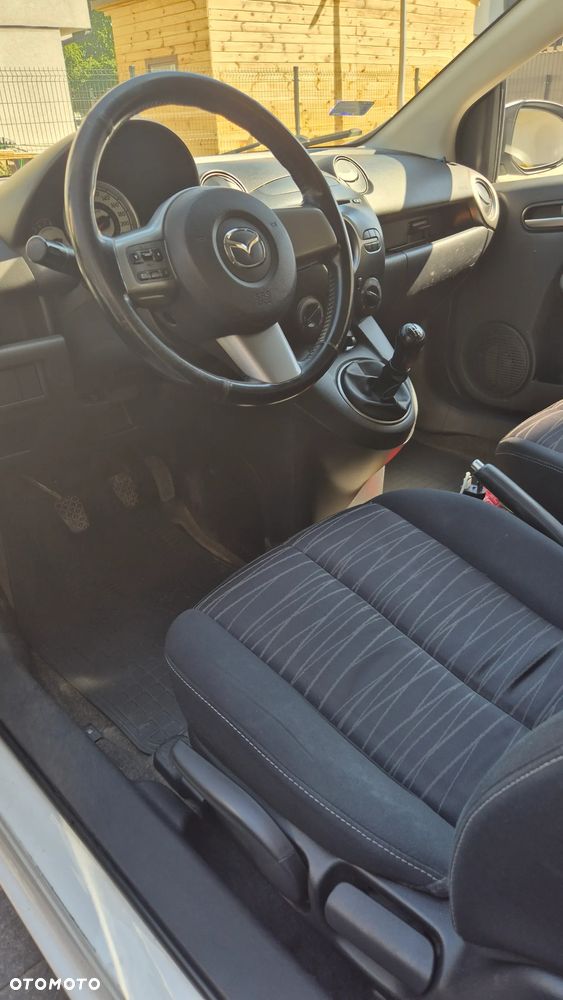Mazda 2 - 2