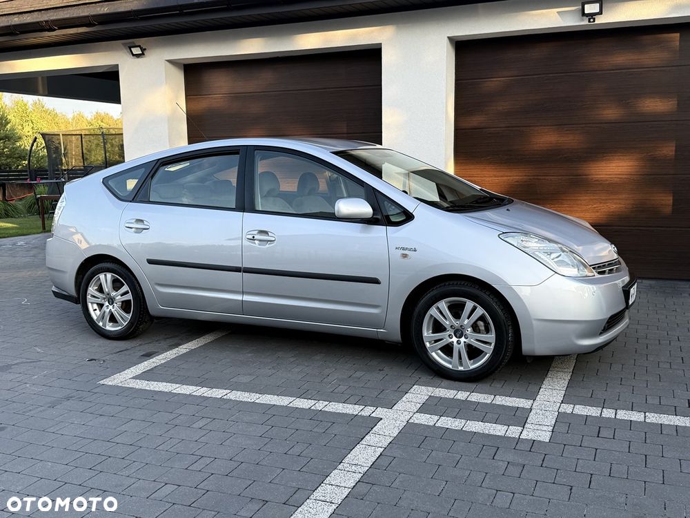 Toyota Prius 1.5 VVT-i Sol - 10
