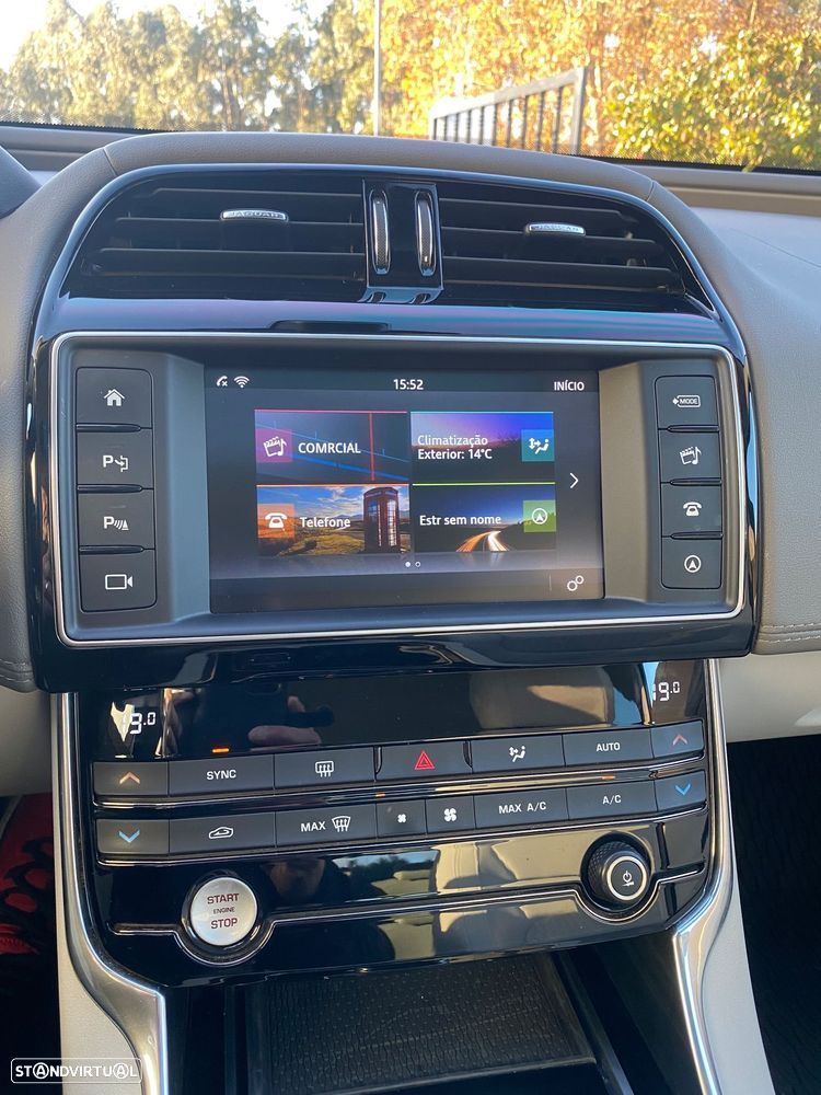 Jaguar XE 2.0 D Prestige Aut. - 4