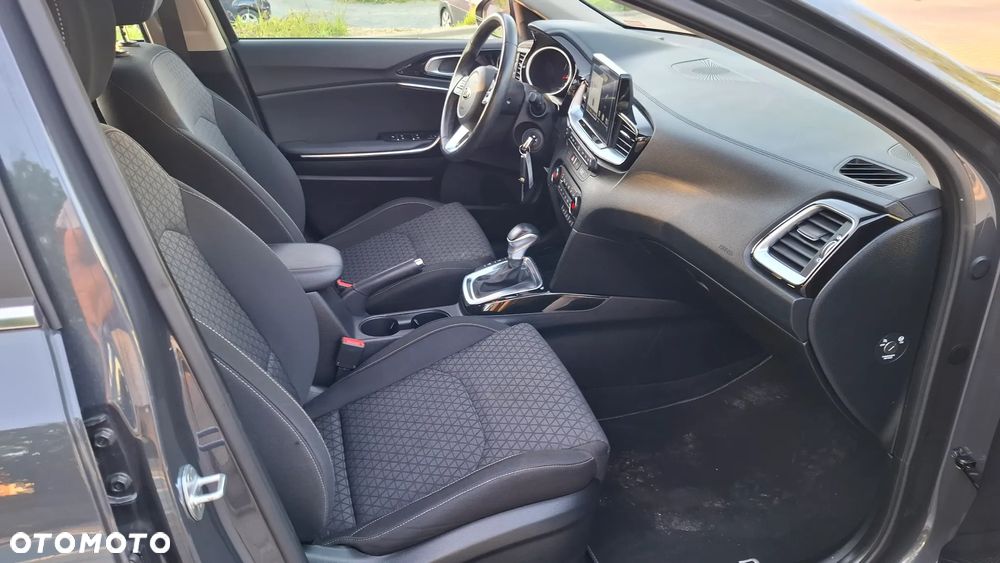 Kia Ceed 1.4 T-GDI DCT OPF Platinum Edition - 11