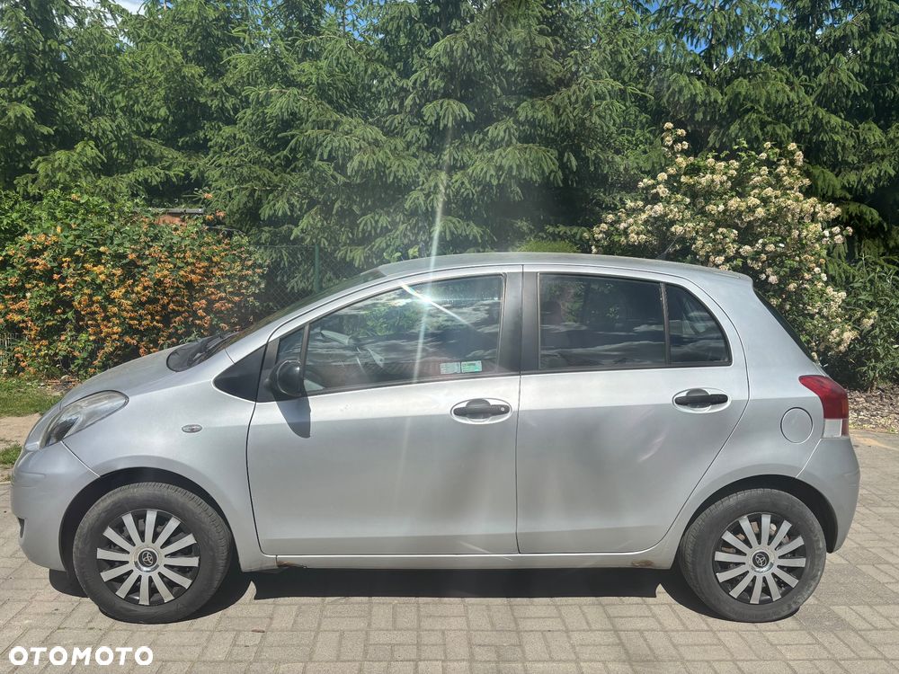 Toyota Yaris - 2
