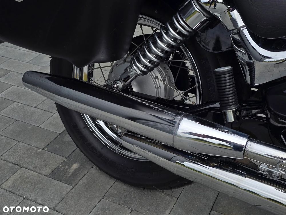 Suzuki Intruder - 27