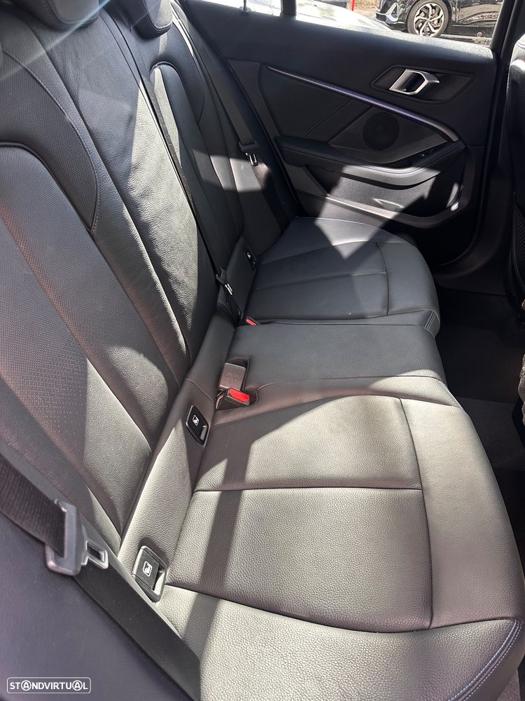 BMW 118 i Pack M Auto - 12