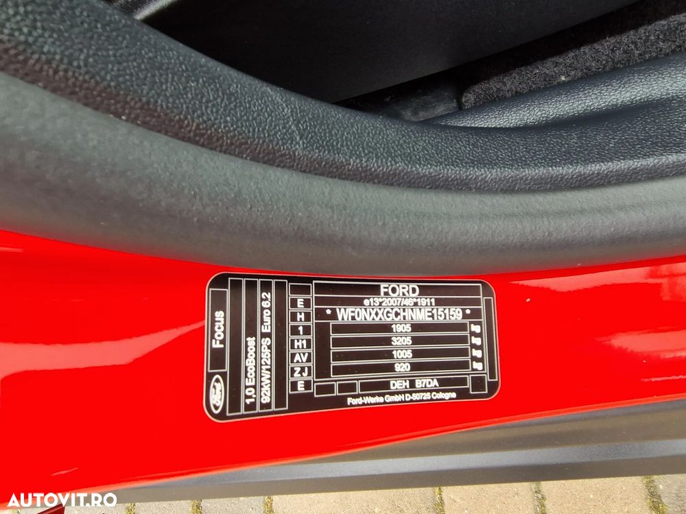 Ford Focus 1.0 EcoBoost Titanium - 14