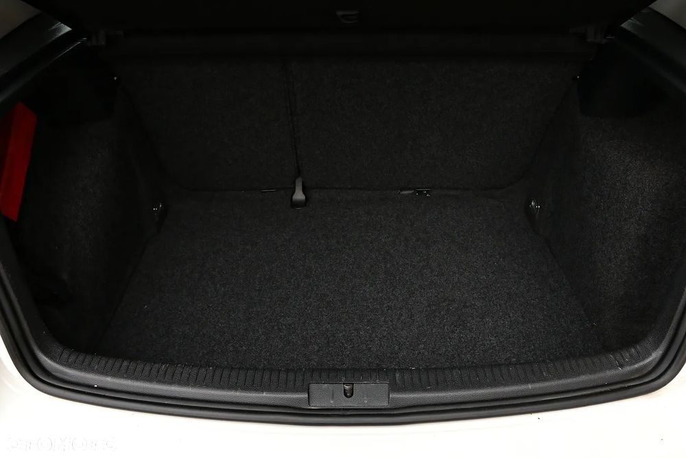 Volkswagen Golf 1.4 Style - 38