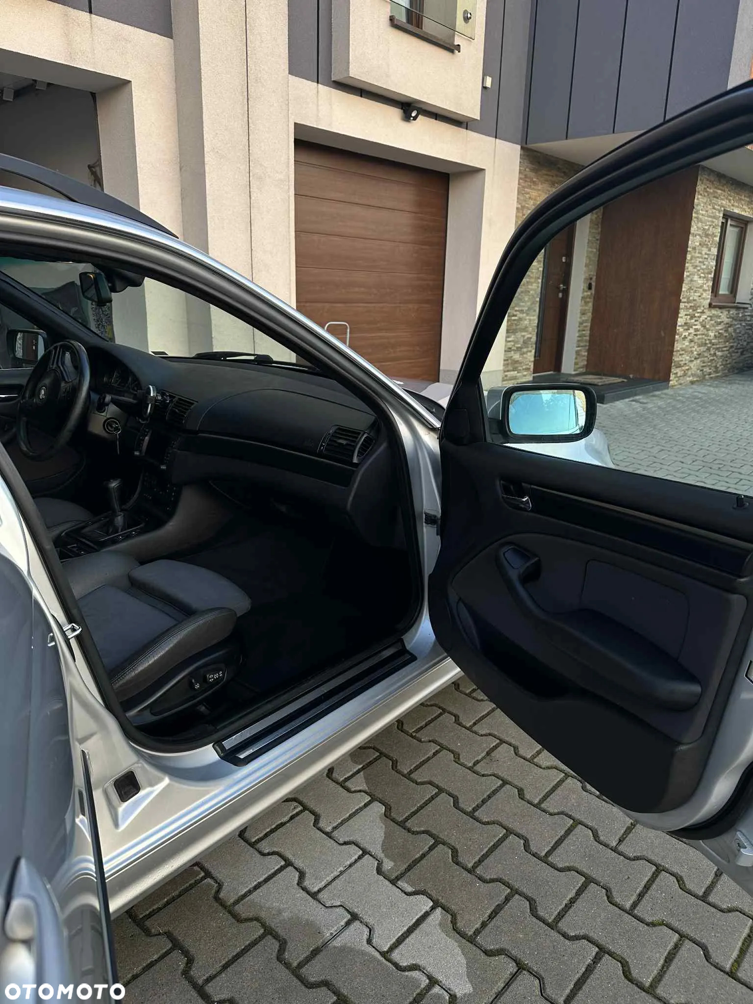 BMW Seria 3 330d - 23