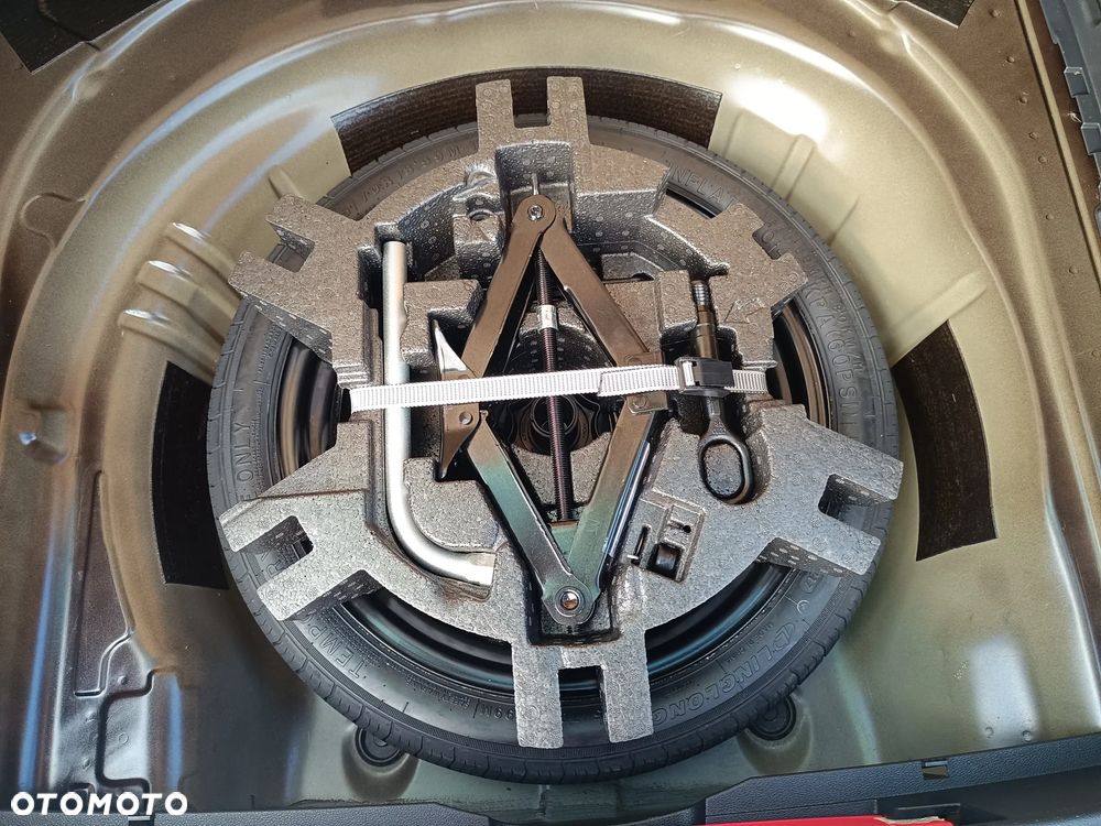 Skoda Superb 2.0 TDI DSG Premium Edition - 34