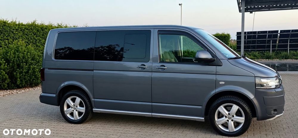 Volkswagen Multivan - 23