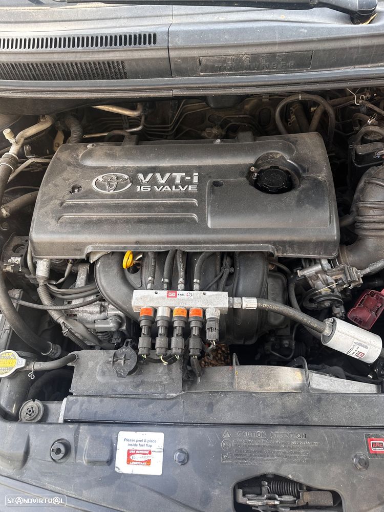Toyota Corolla Verso 1.6 Sol - 8