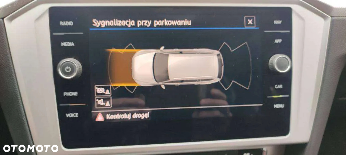 Volkswagen Passat 2.0 TDI SCR Comfortline - 39