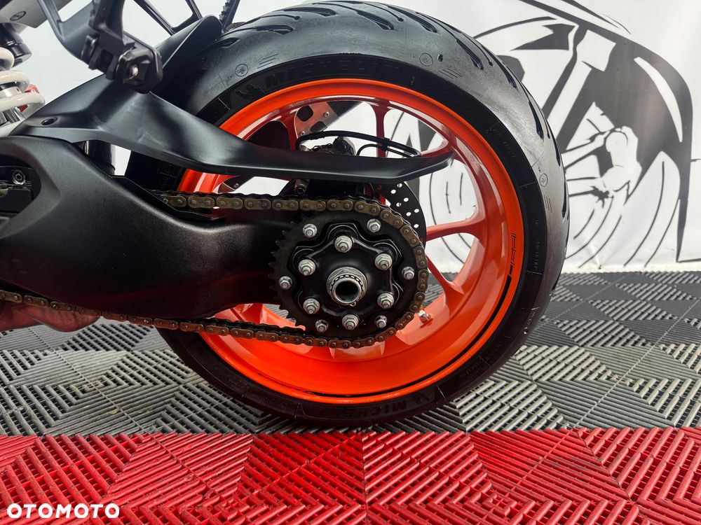 KTM Super Duke - 19