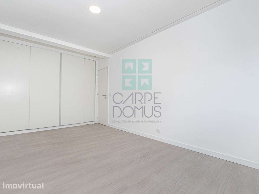 T3 Remodelado como Novo, 2 Varandas , Centro da Serra das Minas - Grande imagem: 2/22