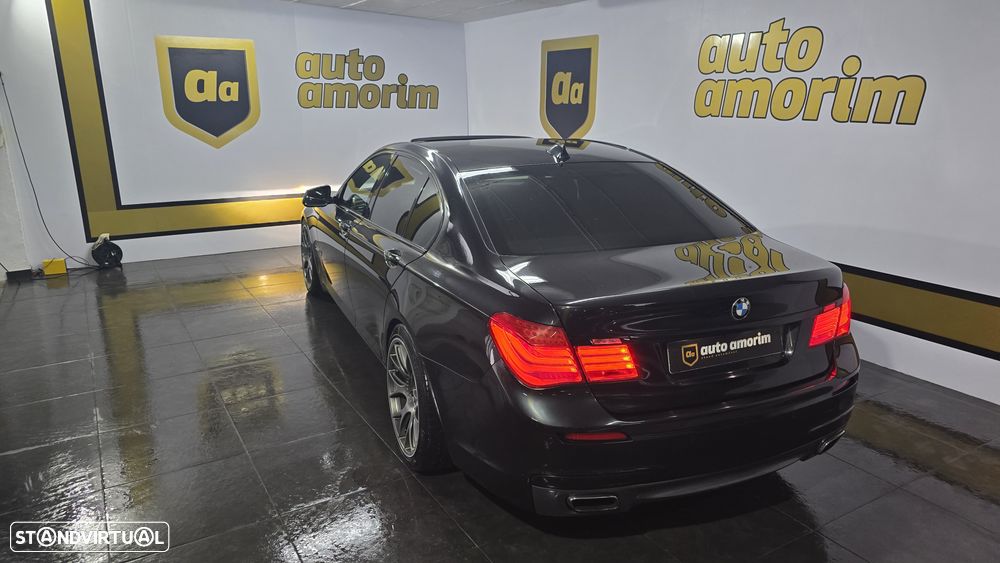 BMW 740 d Pack M - 12