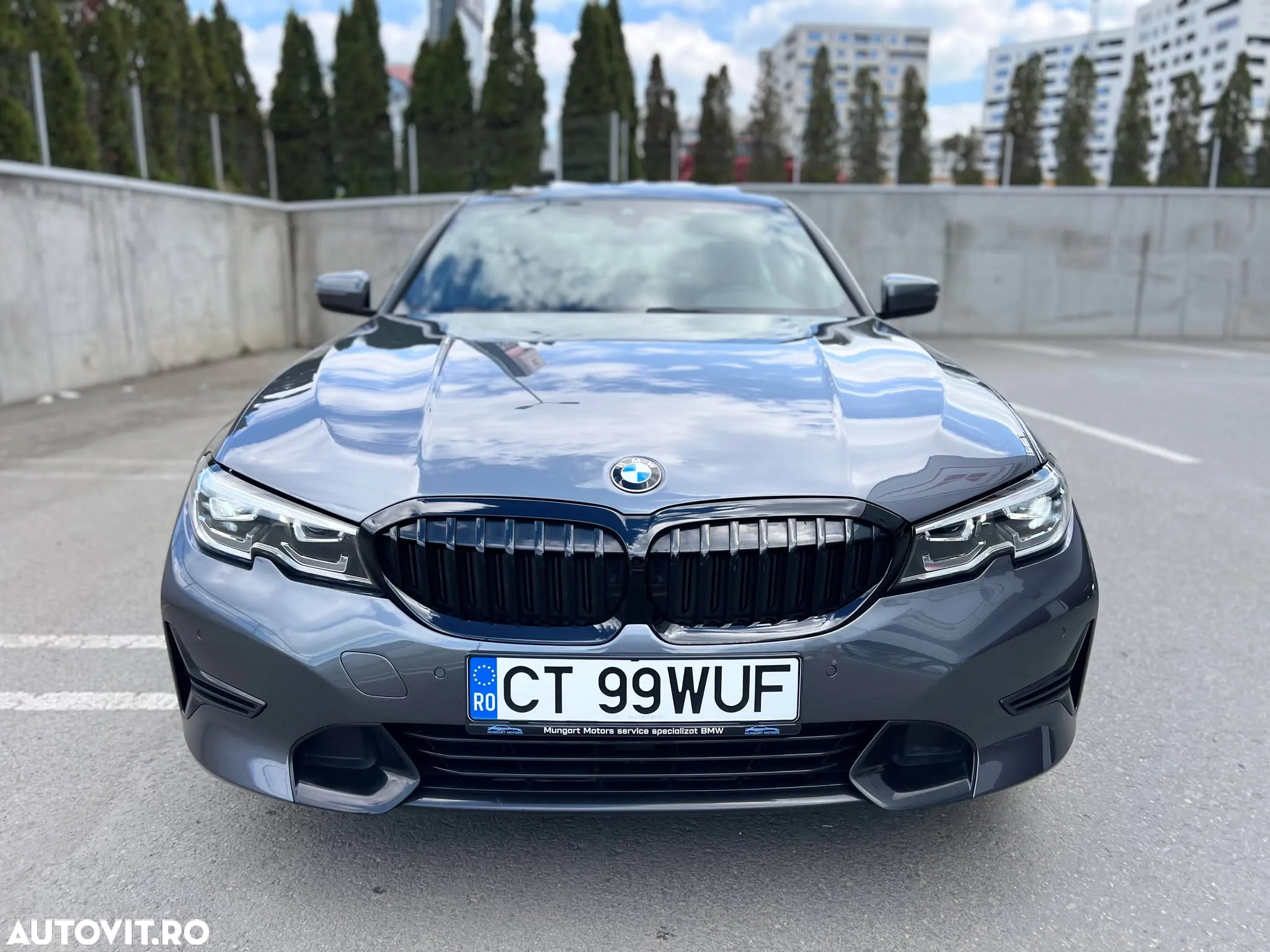 BMW Seria 3 330i Aut. Sport Line - 2