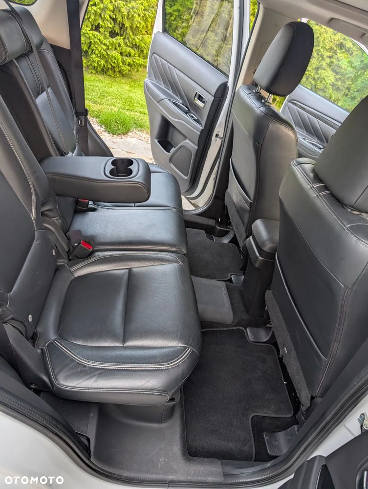 Mitsubishi Outlander 2.0 4WD Plus - 9