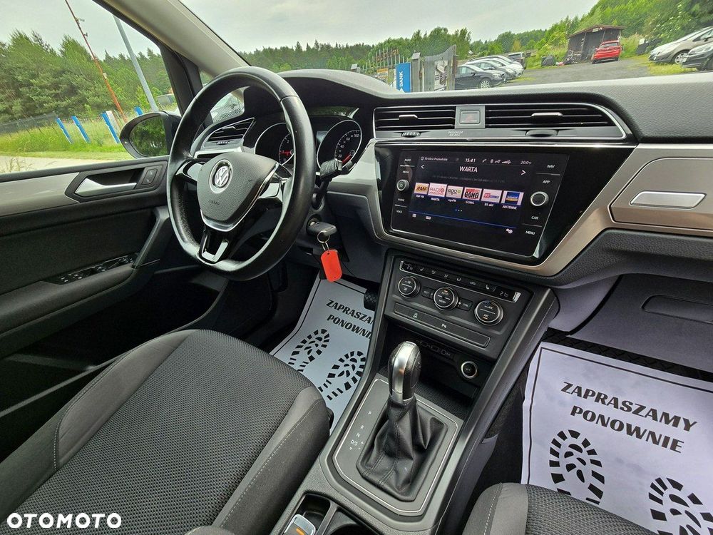 Volkswagen Touran - 27