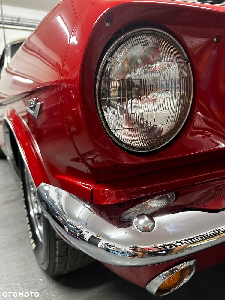 Ford Mustang - 8
