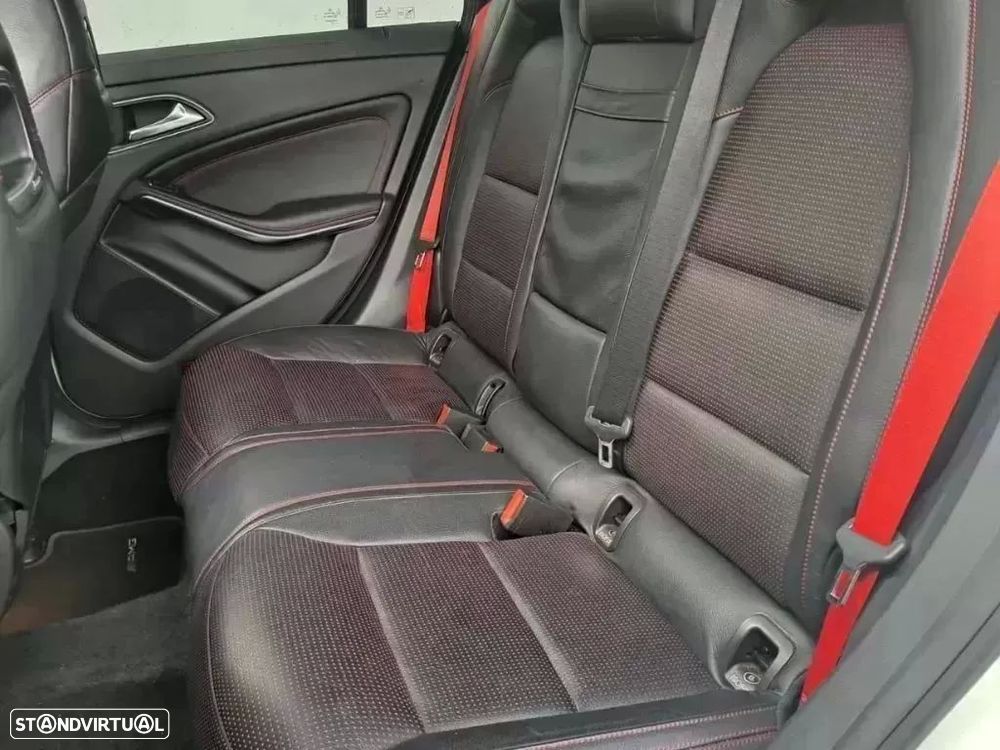 Mercedes-Benz CLA 45 AMG Shooting Brake 4-Matic - 24