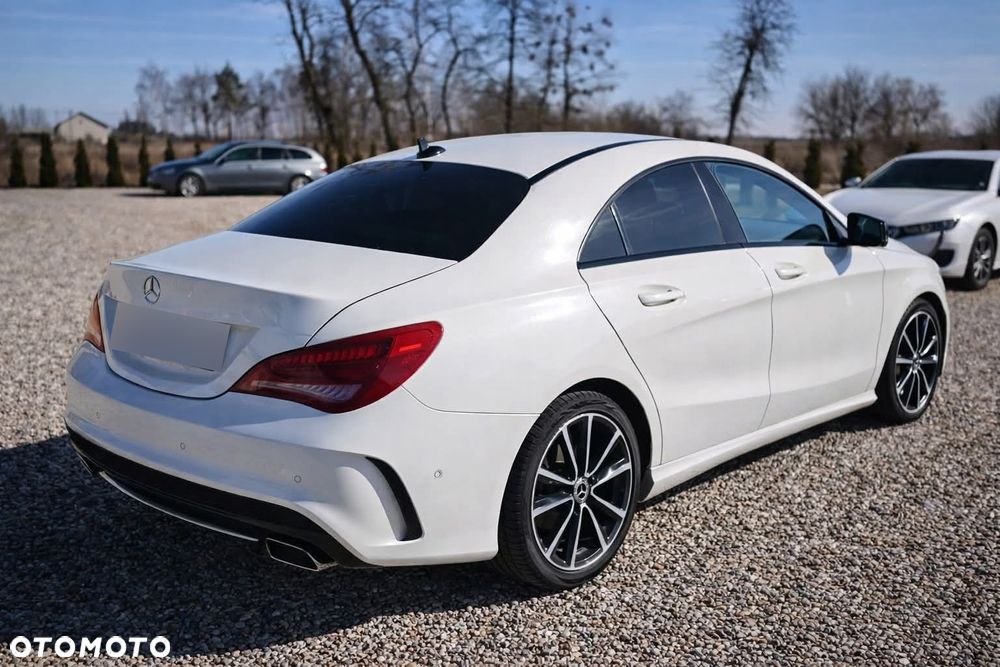 Mercedes-Benz CLA 180 7G-DCT - 6