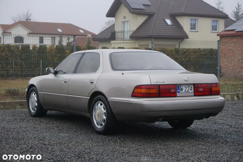Lexus LS - 7