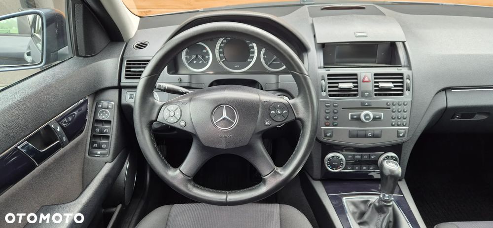 Mercedes-Benz Klasa C 220 CDI DPF BlueEFFICIENCY - 17