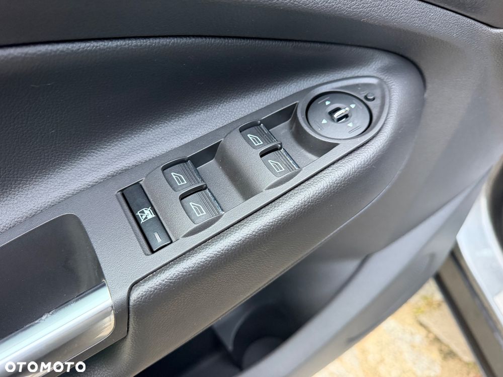 Ford Kuga - 29