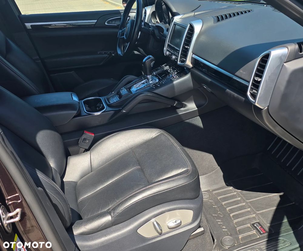 Porsche Cayenne Diesel Platinum Edition - 15