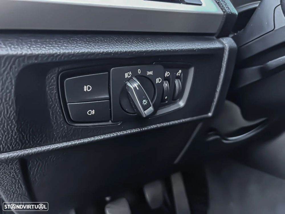 BMW 116 d Line Urban - 9