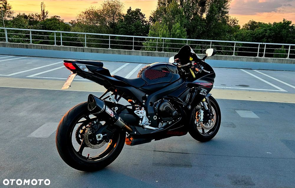 Suzuki GSX-R - 7