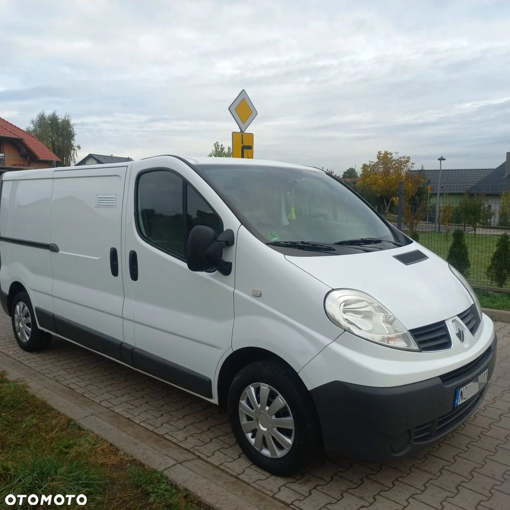 Renault TRAFIC - 1