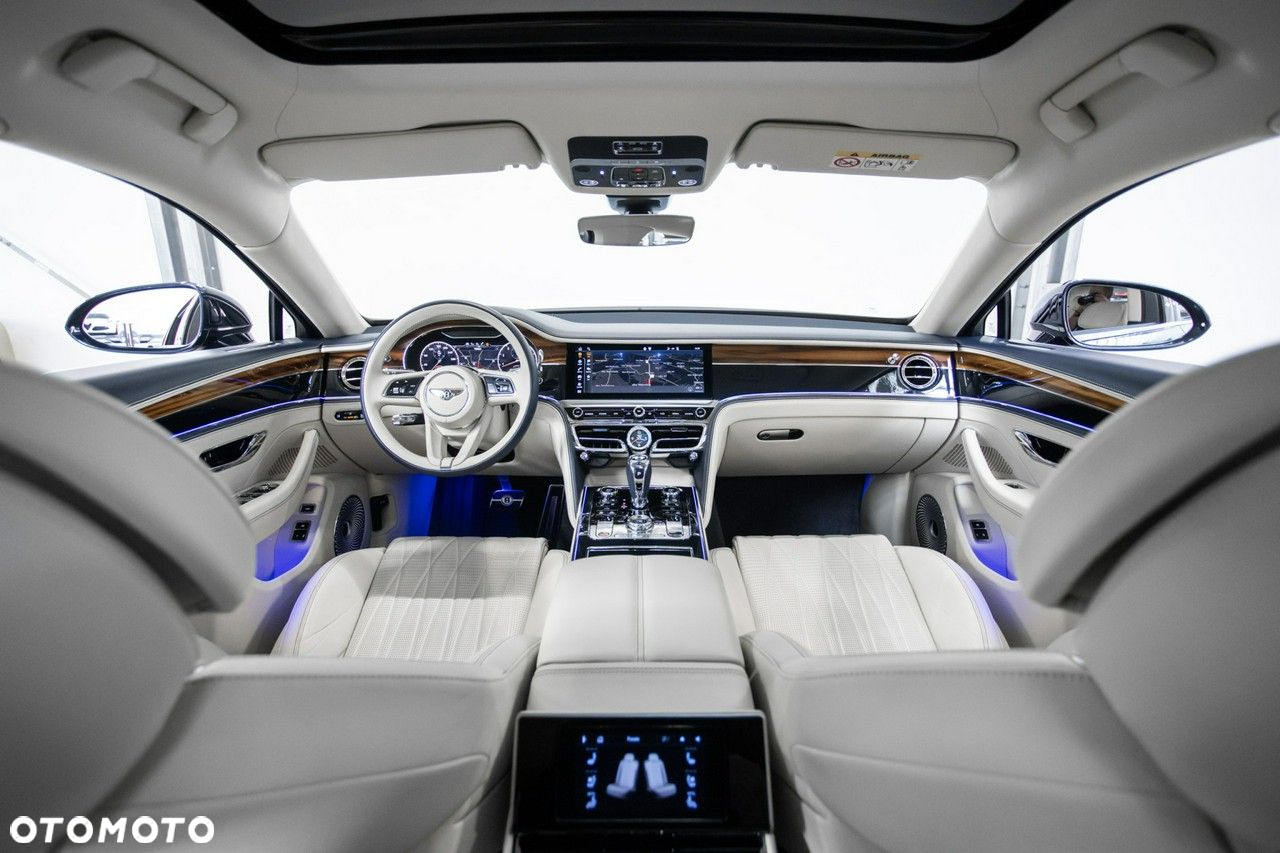 Bentley Flying Spur - 15